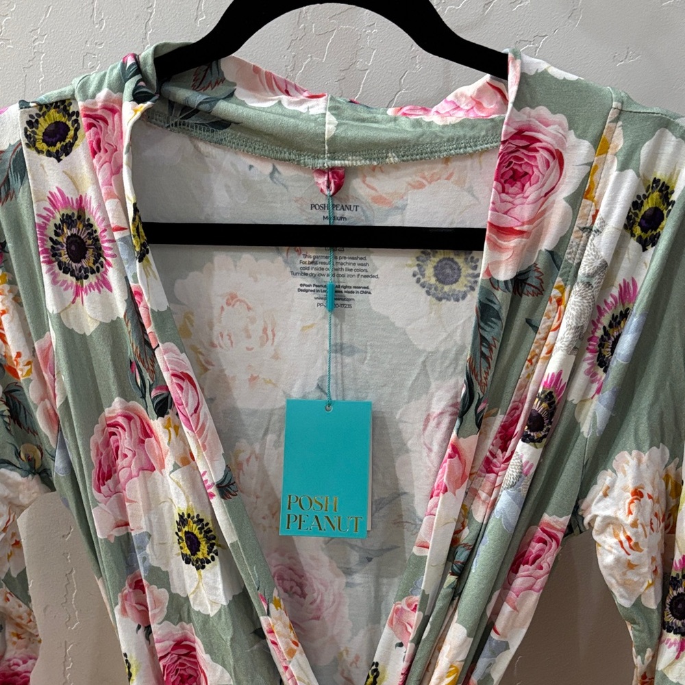 Posh Peanut Women's Floral Robe - Green and Pink
